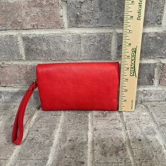 Wristlet - Picture 5 of 8